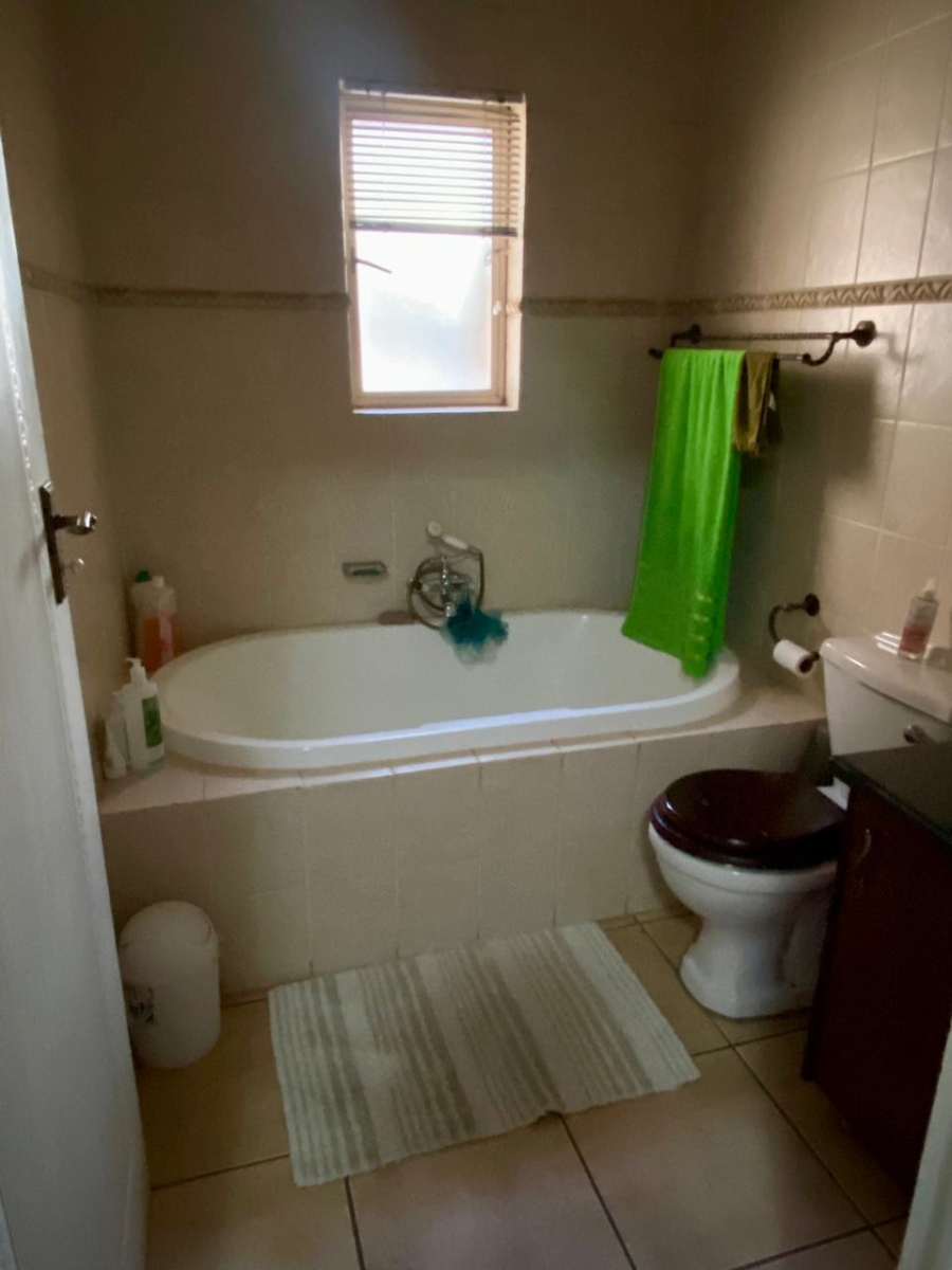 2 Bedroom Property for Sale in Olympus AH Gauteng
