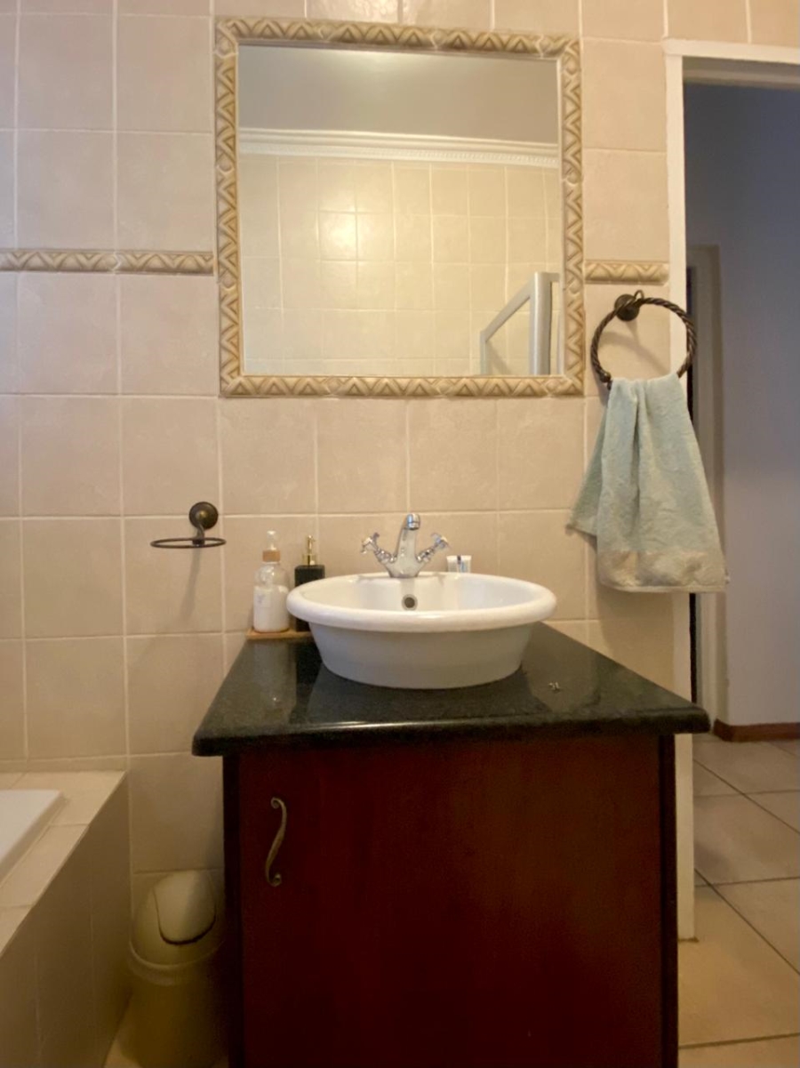 2 Bedroom Property for Sale in Olympus AH Gauteng
