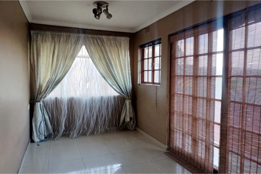 To Let 1 Bedroom Property for Rent in Alan Manor Gauteng