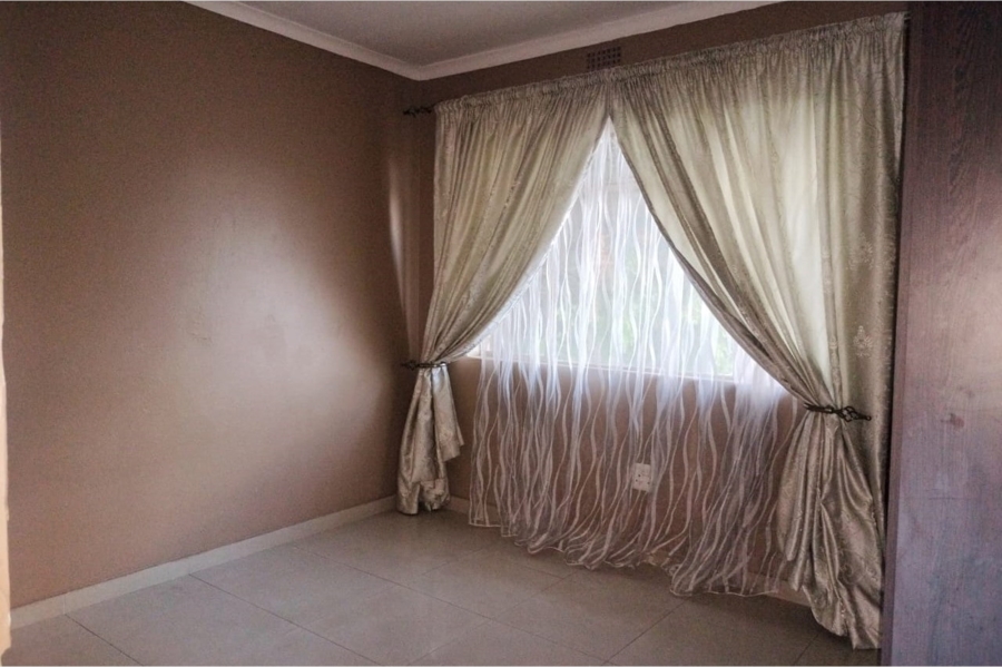 To Let 1 Bedroom Property for Rent in Alan Manor Gauteng