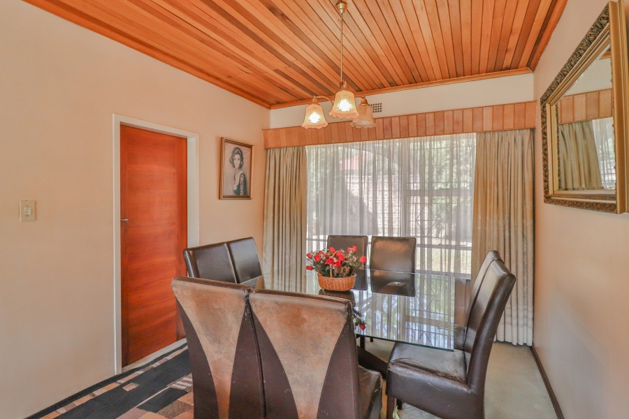 To Let 4 Bedroom Property for Rent in Parkhill Gardens Gauteng