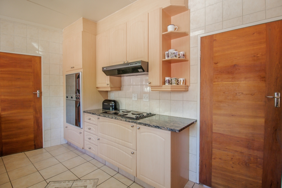 To Let 4 Bedroom Property for Rent in Parkhill Gardens Gauteng