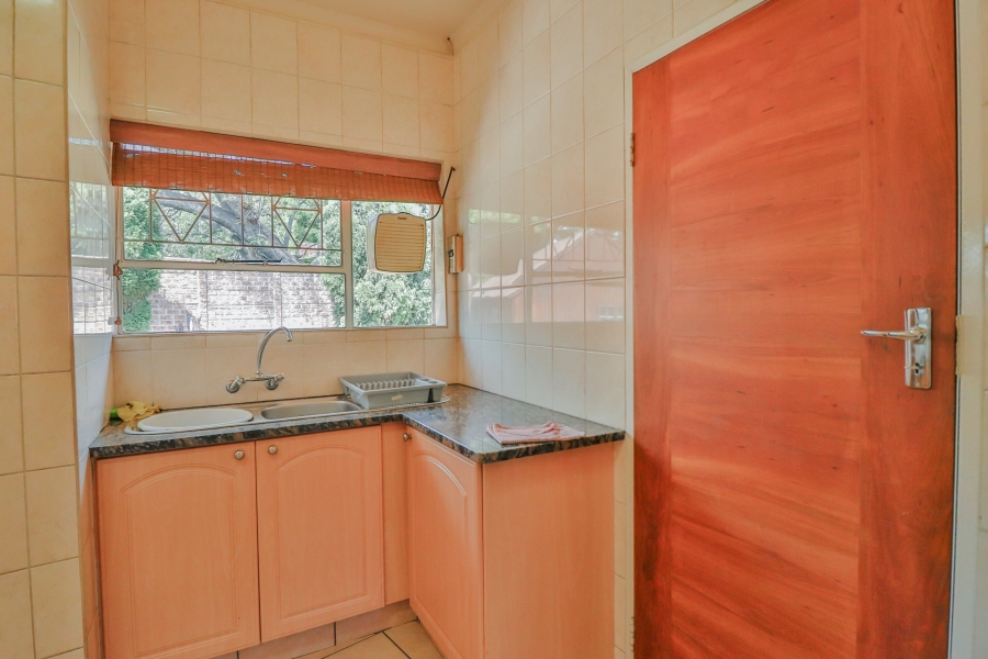 To Let 4 Bedroom Property for Rent in Parkhill Gardens Gauteng