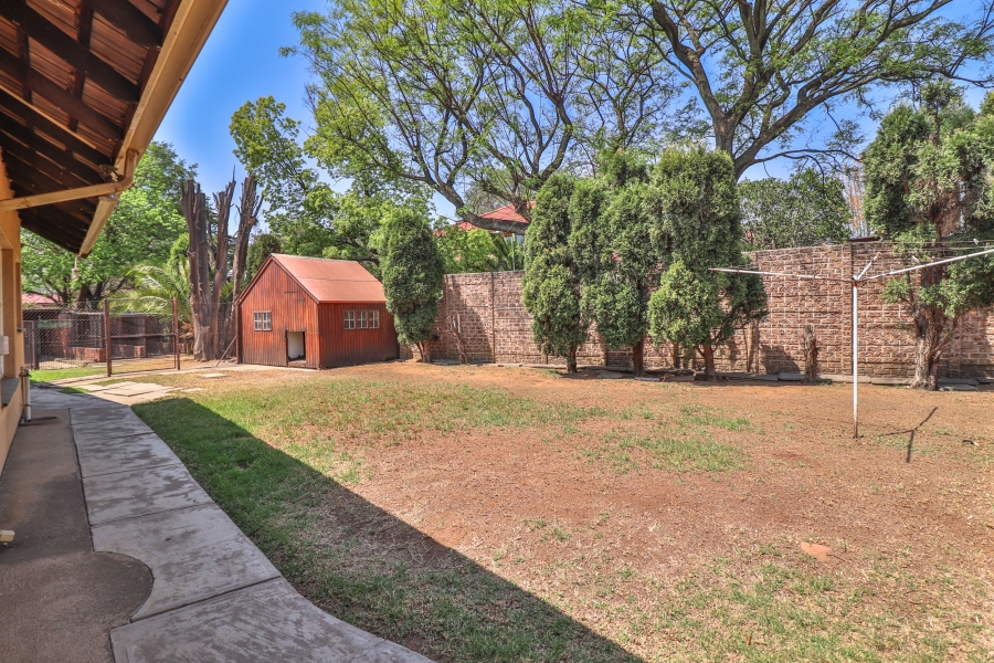 To Let 4 Bedroom Property for Rent in Parkhill Gardens Gauteng