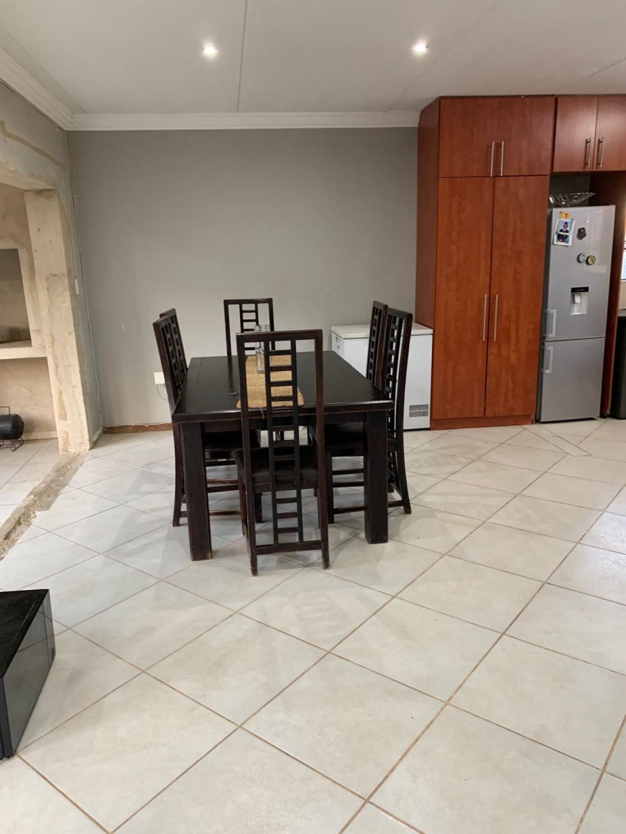 4 Bedroom Property for Sale in Thatchfield Estate Gauteng