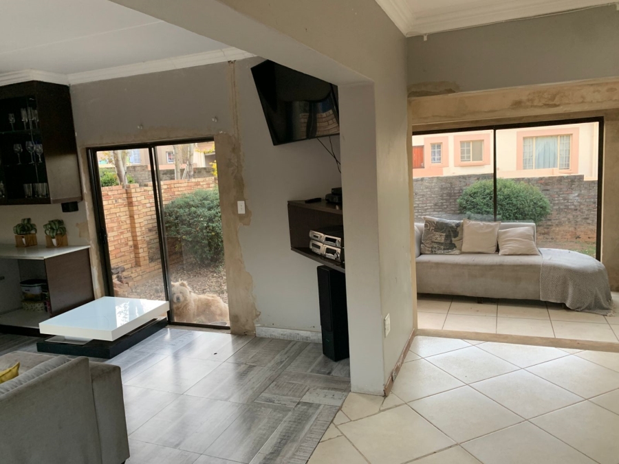 4 Bedroom Property for Sale in Thatchfield Estate Gauteng