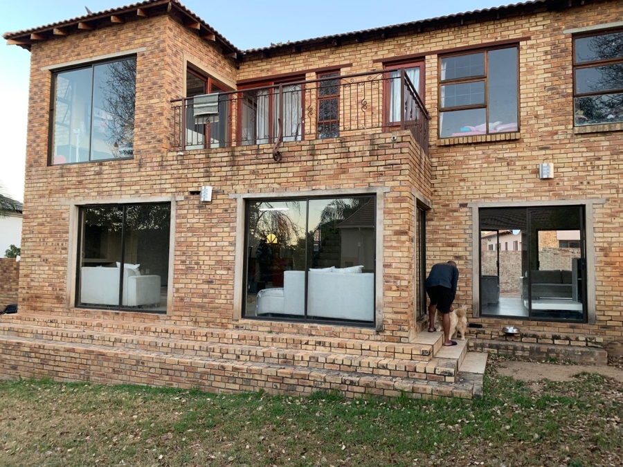 4 Bedroom Property for Sale in Thatchfield Estate Gauteng