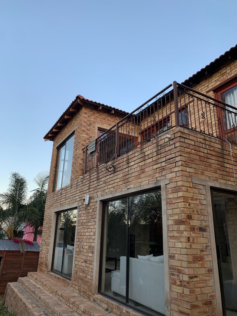 4 Bedroom Property for Sale in Thatchfield Estate Gauteng
