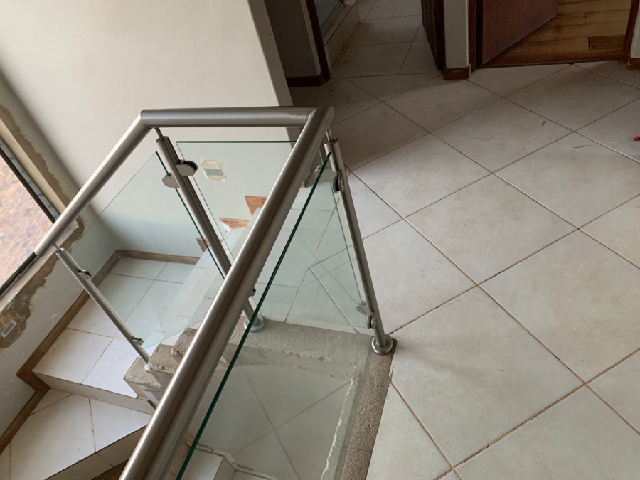 4 Bedroom Property for Sale in Thatchfield Estate Gauteng
