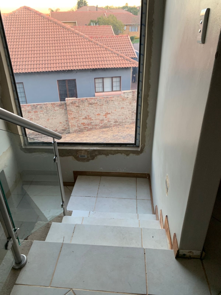 4 Bedroom Property for Sale in Thatchfield Estate Gauteng