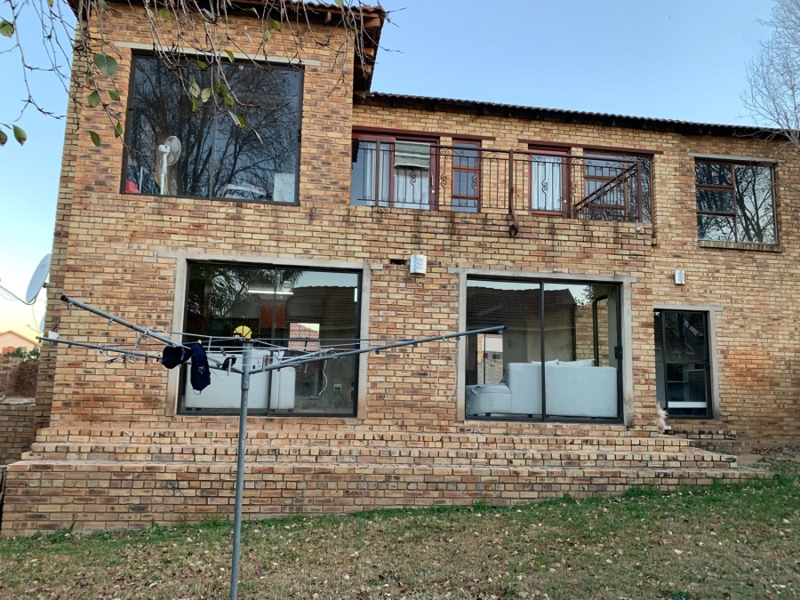 4 Bedroom Property for Sale in Thatchfield Estate Gauteng