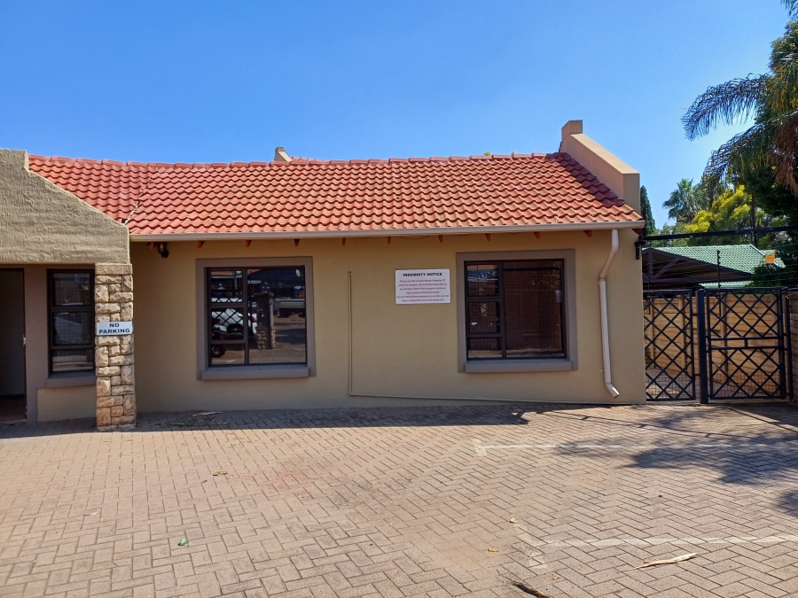 To Let commercial Property for Rent in Wierda Park Gauteng