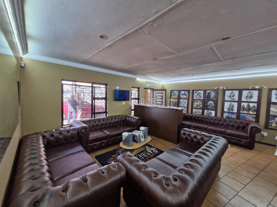 To Let commercial Property for Rent in Wierda Park Gauteng