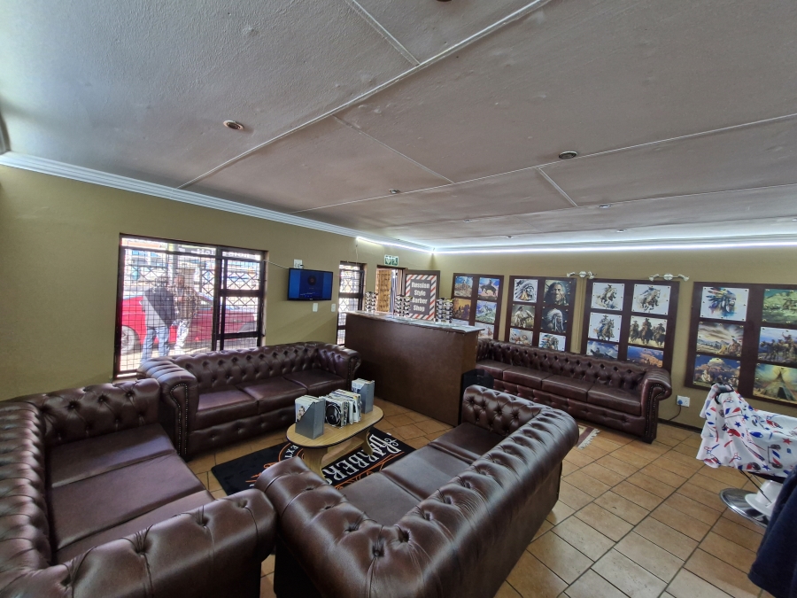 To Let commercial Property for Rent in Wierda Park Gauteng