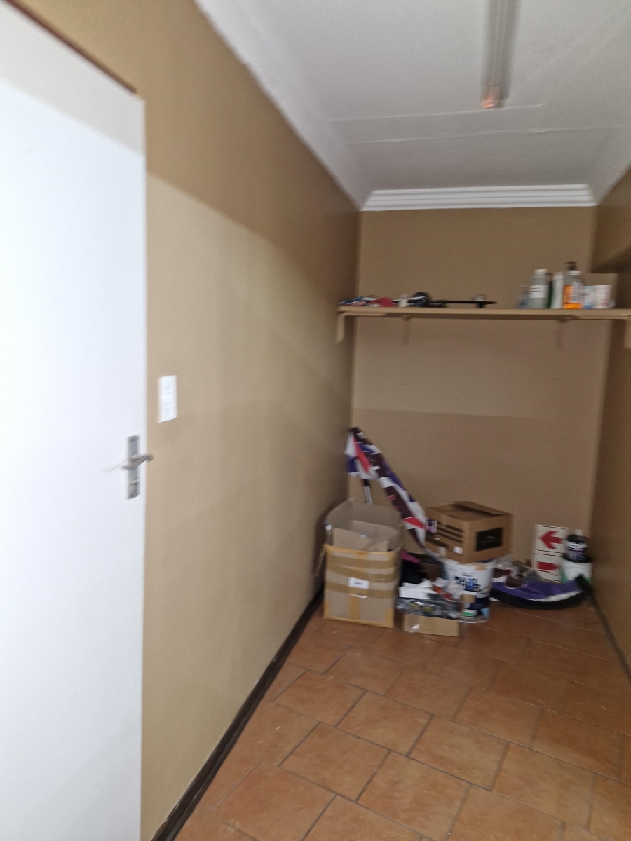 To Let commercial Property for Rent in Wierda Park Gauteng
