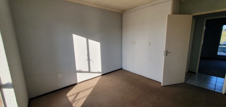 To Let 2 Bedroom Property for Rent in Randhart Gauteng