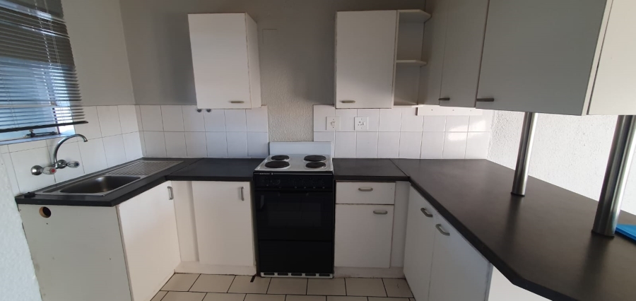 To Let 2 Bedroom Property for Rent in Randhart Gauteng