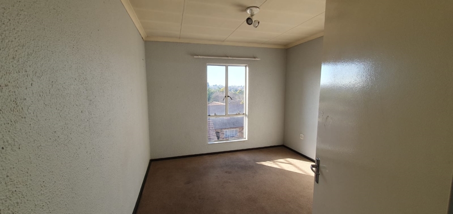 To Let 2 Bedroom Property for Rent in Randhart Gauteng