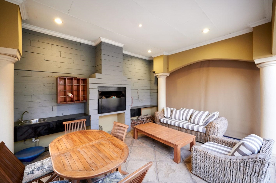 4 Bedroom Property for Sale in Paulshof Gauteng