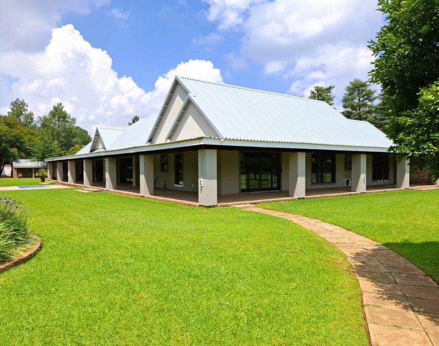 4 Bedroom Property for Sale in Unitas Park Gauteng