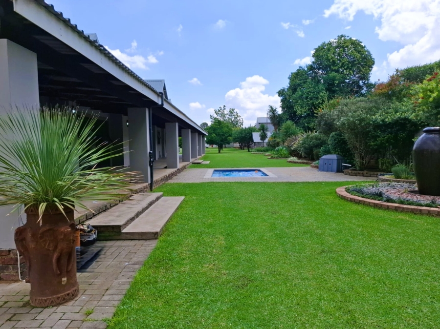 4 Bedroom Property for Sale in Unitas Park Gauteng