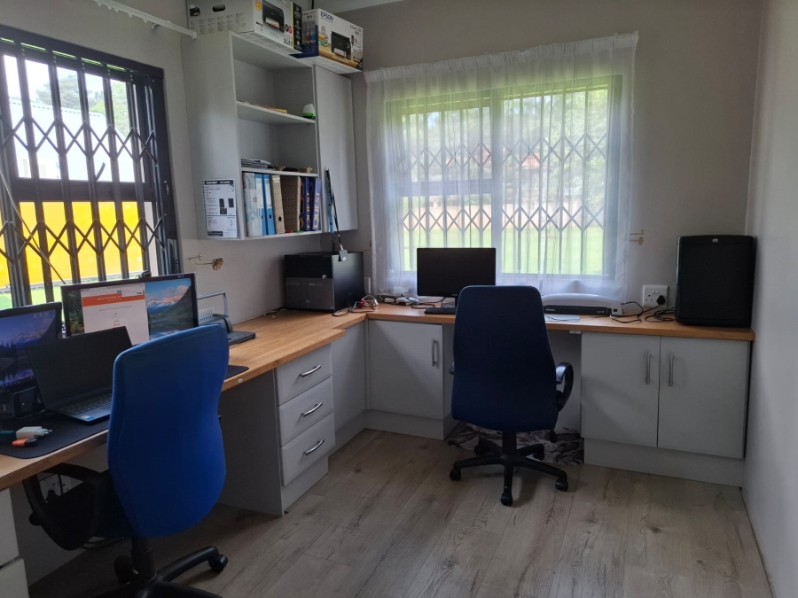 4 Bedroom Property for Sale in Unitas Park Gauteng