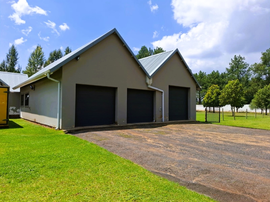 4 Bedroom Property for Sale in Unitas Park Gauteng