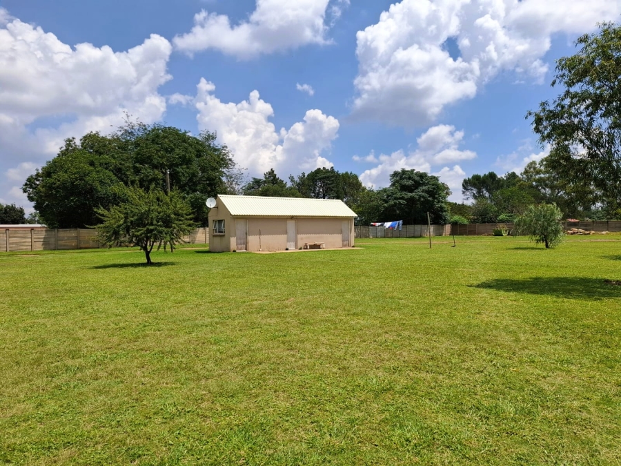 4 Bedroom Property for Sale in Unitas Park Gauteng