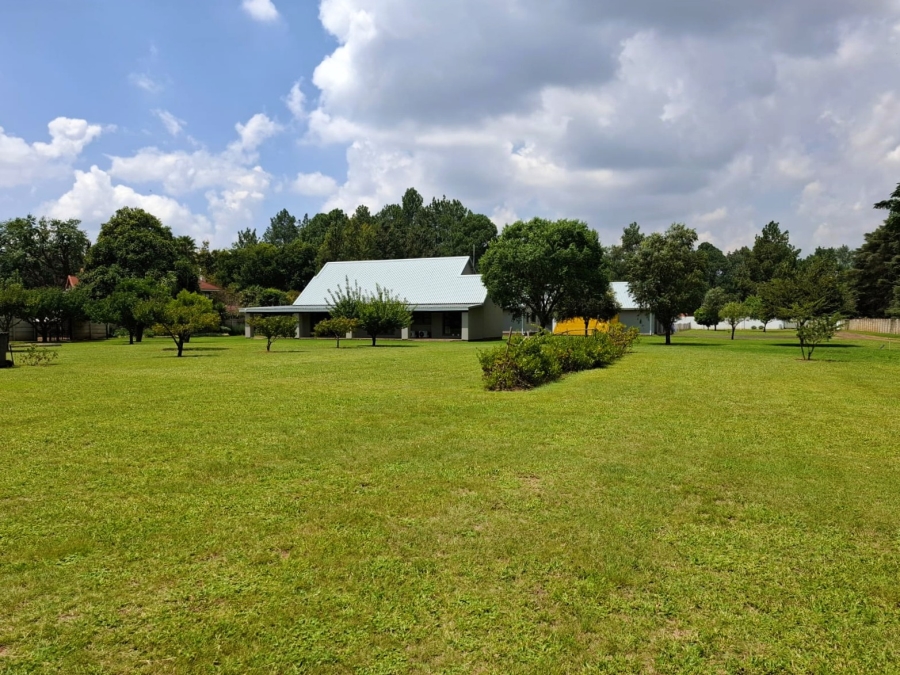 4 Bedroom Property for Sale in Unitas Park Gauteng