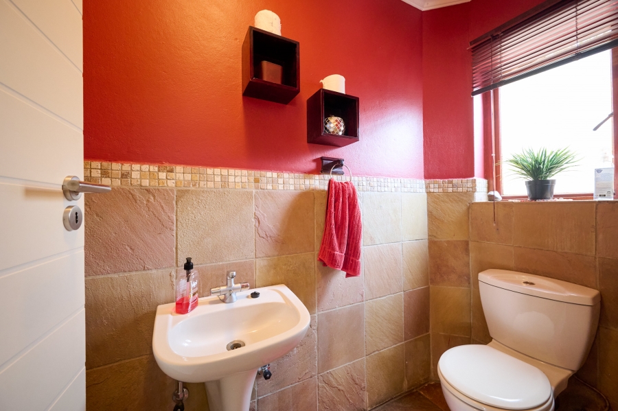 3 Bedroom Property for Sale in Halfway Gardens Gauteng