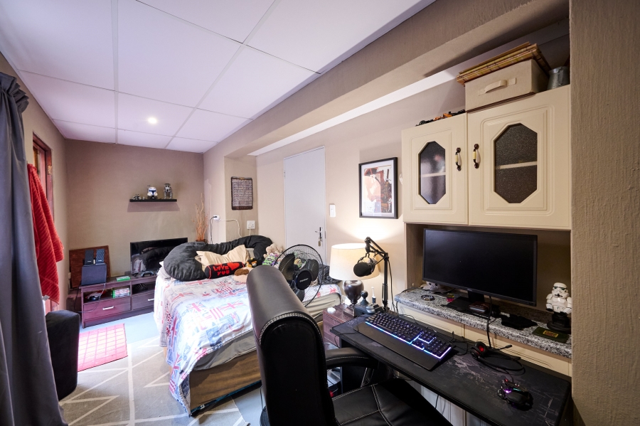 3 Bedroom Property for Sale in Halfway Gardens Gauteng