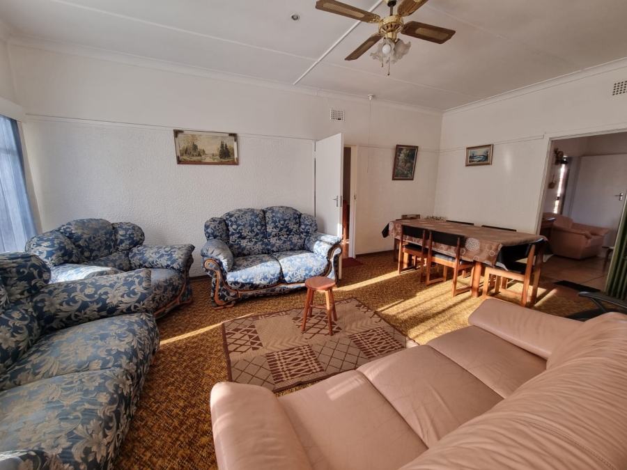 4 Bedroom Property for Sale in Three Rivers Gauteng
