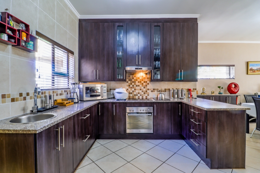 3 Bedroom Property for Sale in Copperleaf Estate Gauteng