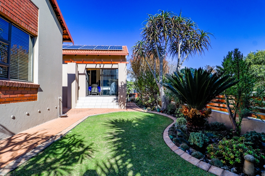 3 Bedroom Property for Sale in Copperleaf Estate Gauteng