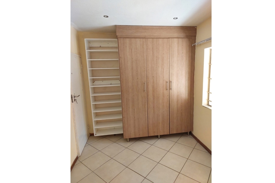 To Let 2 Bedroom Property for Rent in Monavoni Gauteng