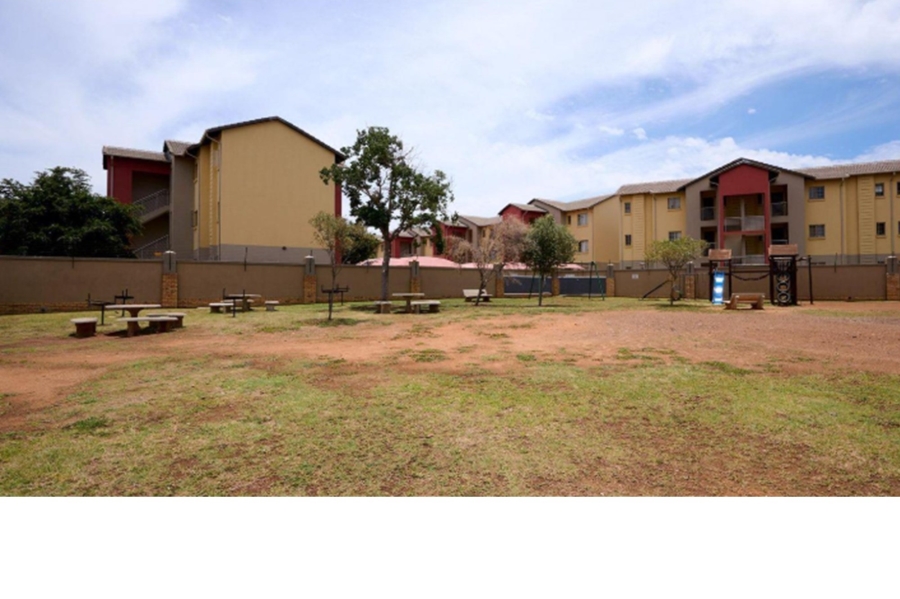 To Let 2 Bedroom Property for Rent in Monavoni Gauteng