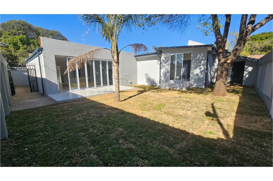 5 Bedroom Property for Sale in Wierda Park Gauteng