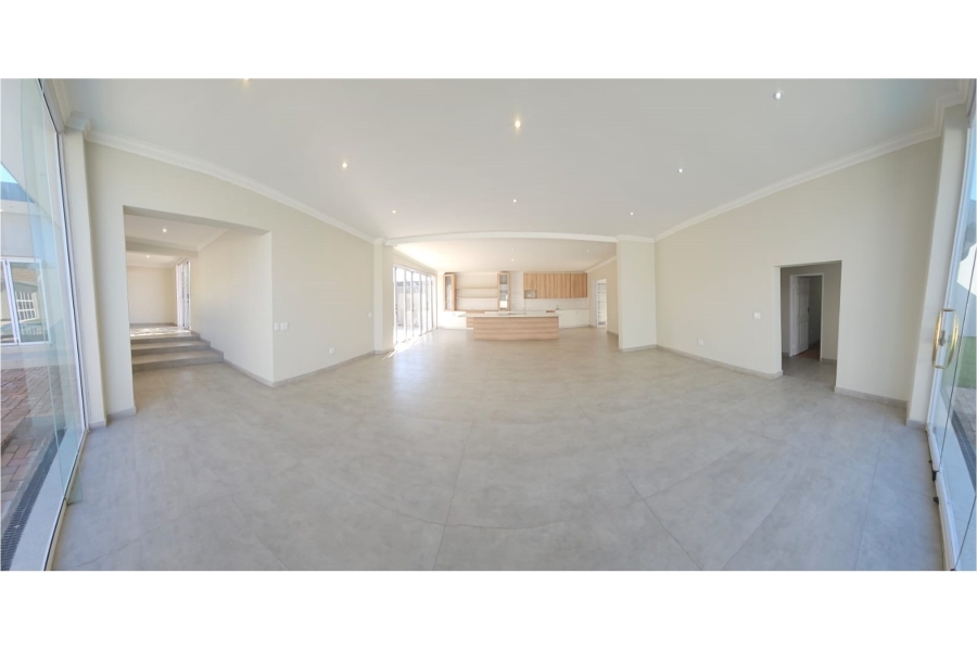 5 Bedroom Property for Sale in Wierda Park Gauteng