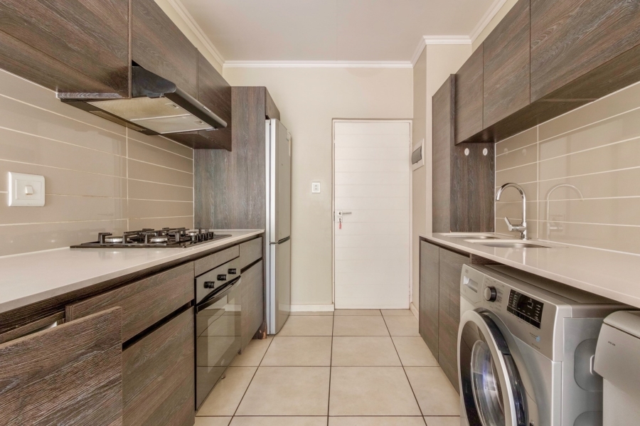 1 Bedroom Property for Sale in Oakdene Gauteng