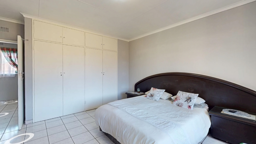 2 Bedroom Property for Sale in Albemarle Gauteng