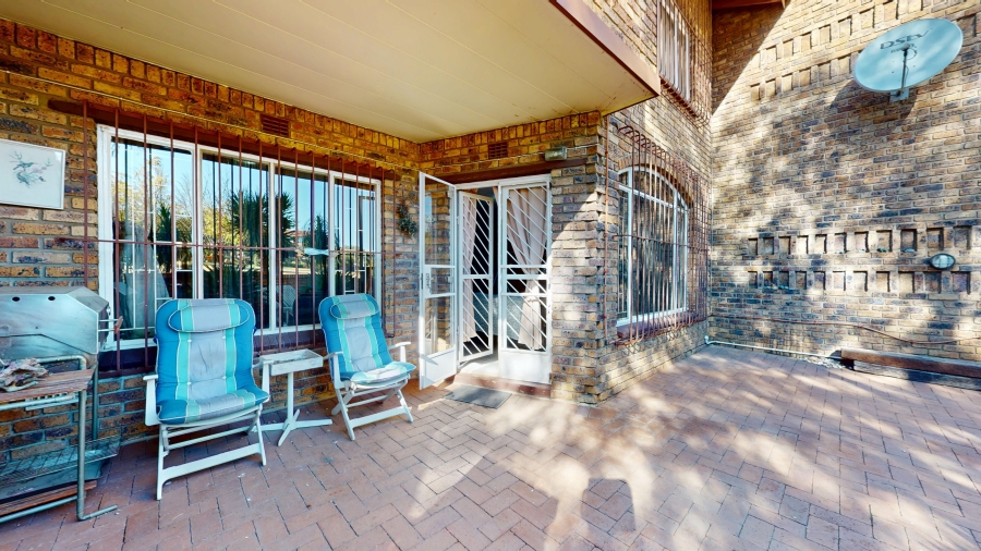 2 Bedroom Property for Sale in Albemarle Gauteng