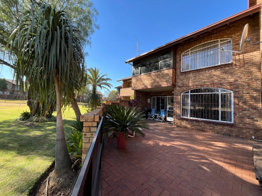 2 Bedroom Property for Sale in Albemarle Gauteng