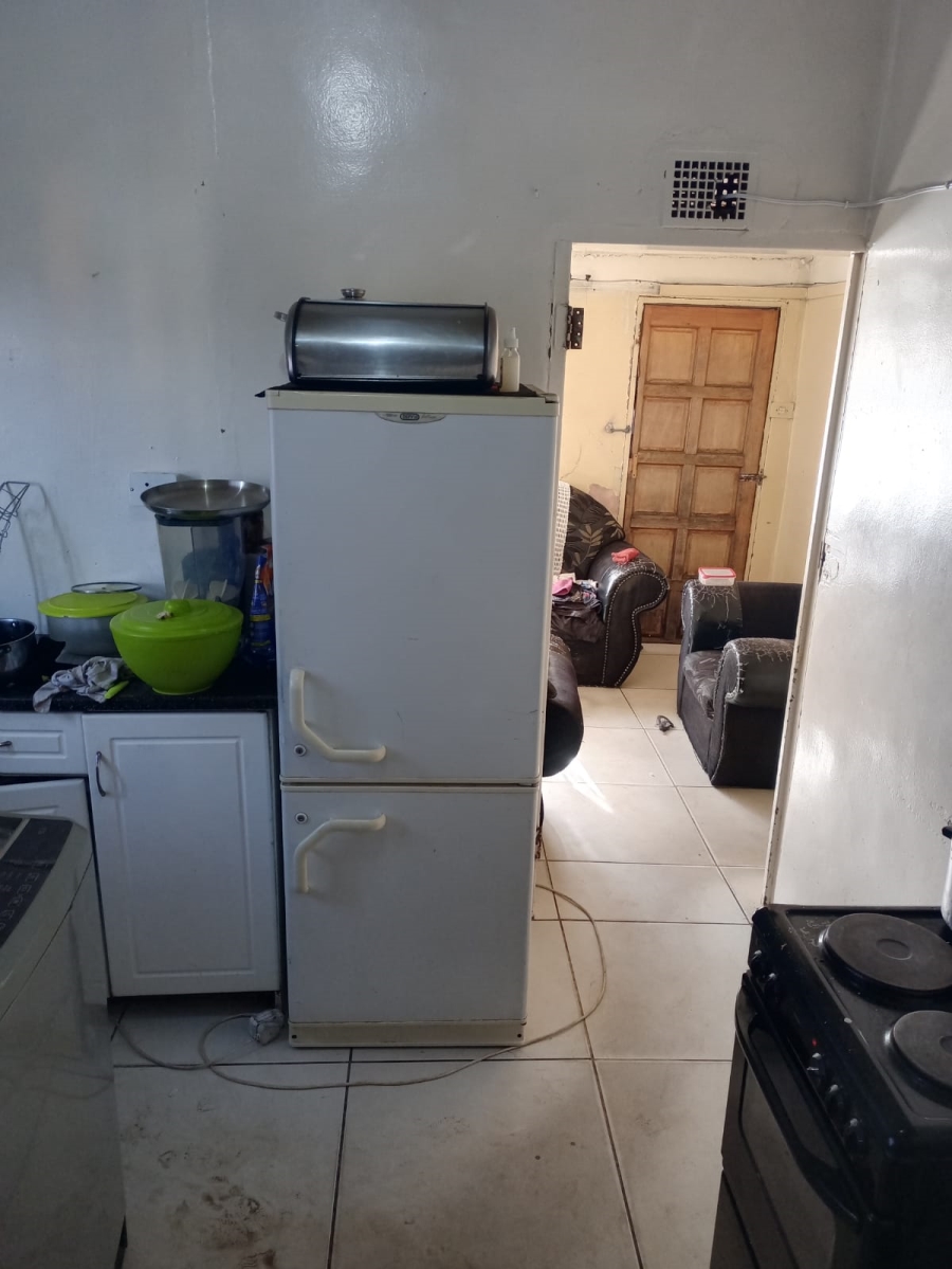 2 Bedroom Property for Sale in Zondi Gauteng