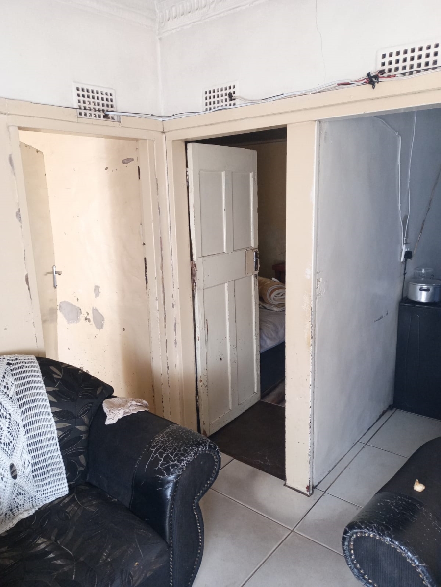 2 Bedroom Property for Sale in Zondi Gauteng