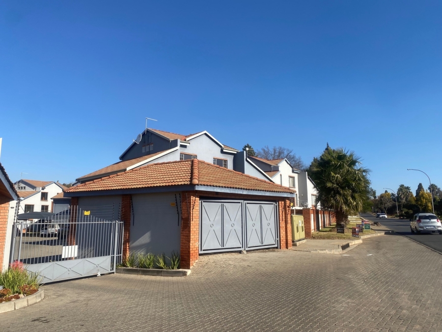 2 Bedroom Property for Sale in Rynfield Gauteng