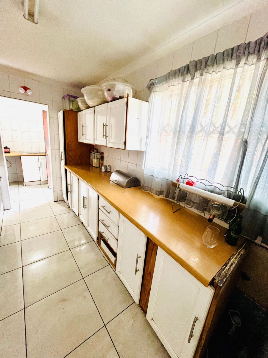 4 Bedroom Property for Sale in Groeneweide Gauteng