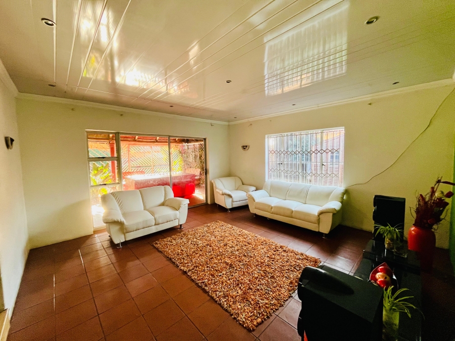 4 Bedroom Property for Sale in Groeneweide Gauteng