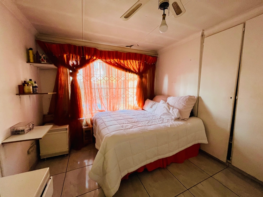 4 Bedroom Property for Sale in Groeneweide Gauteng
