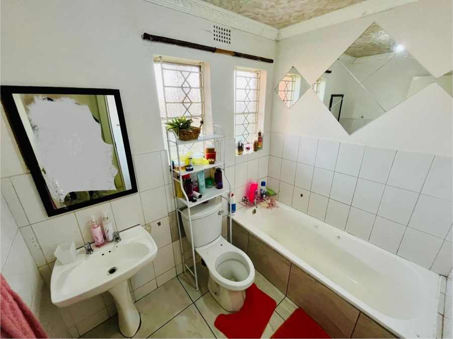 4 Bedroom Property for Sale in Groeneweide Gauteng