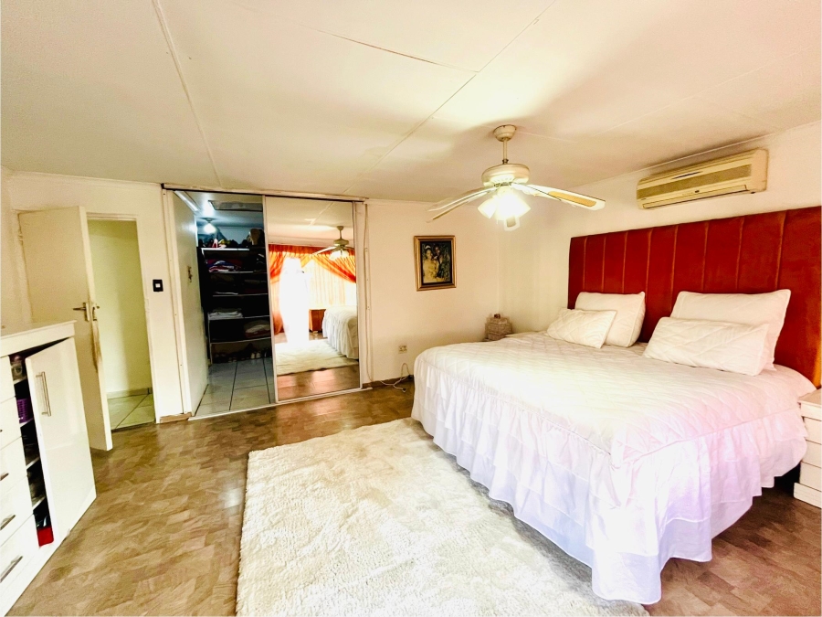 4 Bedroom Property for Sale in Groeneweide Gauteng